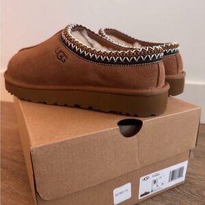UGG Tasman II Slippers in Chestnut